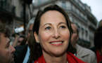 FRANCE : Ségolène Royal soutient François Hollande