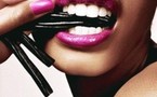 4 ASTUCES NATURELLES POUR AVOIR LES DENTS BLANCHES