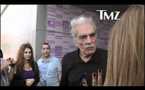 Omar Sharif frappe une femme sur le tapis rouge (vidéo)