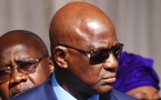 Abdou Aziz Sy, le fils de Cheikh Tidiane Sy, libéré à 11h 50 mn. 