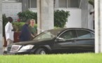 L'ancien premier ministre , Habib Thiam et sa femme à l'arrivée de Abdou Diouf 