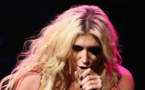 Ke$ha publie une photo de fellation