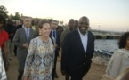 Le Ministre de la Culture, Abdoul Aziz Mbaye et Ségolène Royal visitent l’île de Gorée