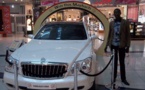 Objet de polémique à dakar, la Maybach mise en...jeu dans l'espace free shop de l'aéroport de Dubaï fait rêver notre confrère Johnson Mbengue