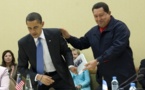 Hugo Chávez offre à Barack Obama le livre d’Eduardo Galeano