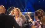 Vidéo - Concert : Les cheveux de Beyoncé coincés dans un ventilateur