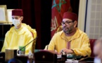 Le roi Mohammed VI invite le président algérien à venir "dialoguer" au Maroc