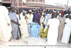 Les images de la levée du corps de Sokhna Oumou Kalsoum Sy Bint Serigne Babacar Sy suivie de son inhumation à Tivaouane 