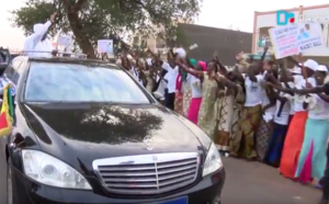 [VIDEO] Accueil chaleureux du président de la République à Touba