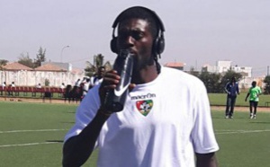 Emmanuel Adebayor au camp de préparation de l'équipe nationale du Togo à Saly  ( complexe Diambars )