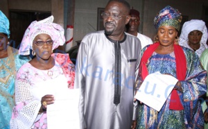 (Images) Le Dr Pape Abdoulaye Seck offre 3 billets pour la Mecque aux femmes de la Médina