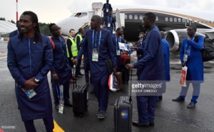 Coupe du monde : Les Lions arrivés à l'aéroport de Kaluga sous la pluie, en boubou "Obasanjo"