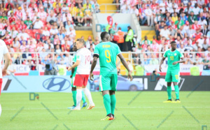 Mame Biram Diouf joue avec un strapping de l’épaule