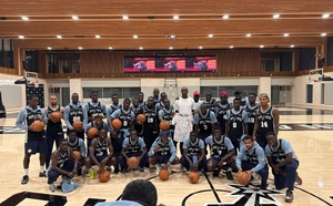 San Antonio / Le beau geste de Gorgui Dieng pour les Lions du football sénégalais