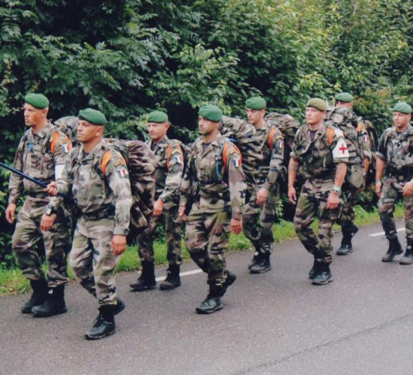 ALERTE GABON : Paris largue son 2ème Régiment de Légion étrangère sur Libreville