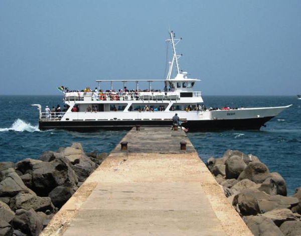 La chaloupe Dakar-Gorée tombe en panne en pleine mer...