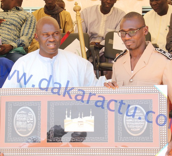 Ngoundiane : Remise de fascicules aux classes de terminale (Photos)