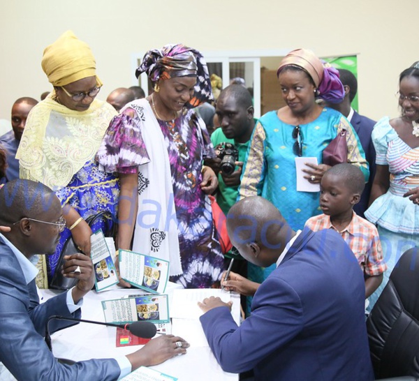  Les images de la  Cérémonie de lancement et de dédicace du livre du Dr Papa Modou Ndiaye, Directeur administrateur Général du Fond d’Entretien Routier
