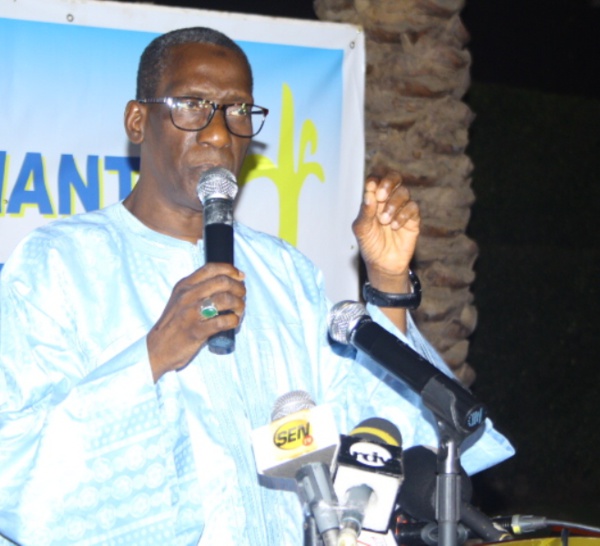 Mamadou Diop Decroix : « Certaines têtes de liste ne peuvent payer la location de leur maison, c’est le pouvoir qui les a financées! »