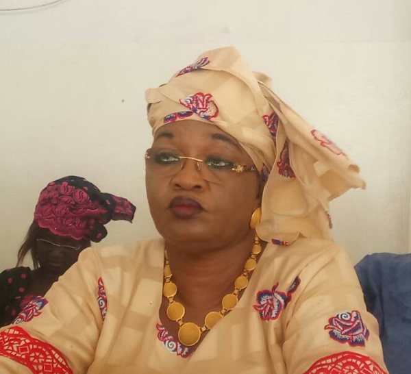 AÏDA MBODJ SANS DÉTOURS : " Je porterais plainte conte ces fainéants, s'il arrivait malheur à Wade... Le consensus de la Cena ne nous engage pas '