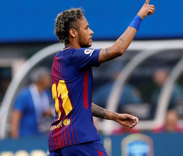 Neymar va rester, convaincu par Messi et Suarez