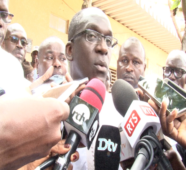 Diouf Sarr dans son bureau de vote : " La victoire est quasi certaine à Yoff "