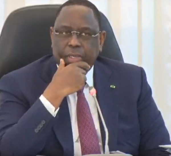 Macky Sall répond à Wade : « Le Sénégal n’a pas de risque d’endettement…C’est une dette qui n’est pas faite pour payer des salaires »