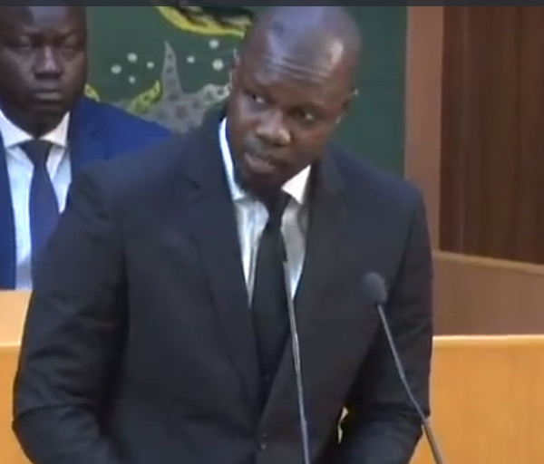 DPG / Sonko chauffe l’hémicycle : « Un gouvernement dirigé par un lion qui dort et un Premier ministre qui passe son temps à danser le Mbarass »