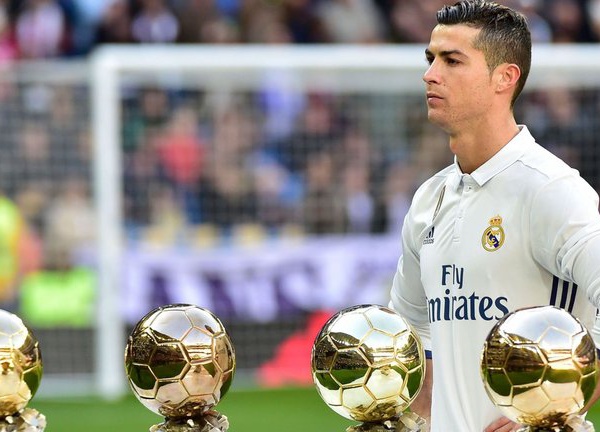 Le monde du football rend hommage au quintuple Ballon d’Or Cristiano Ronaldo