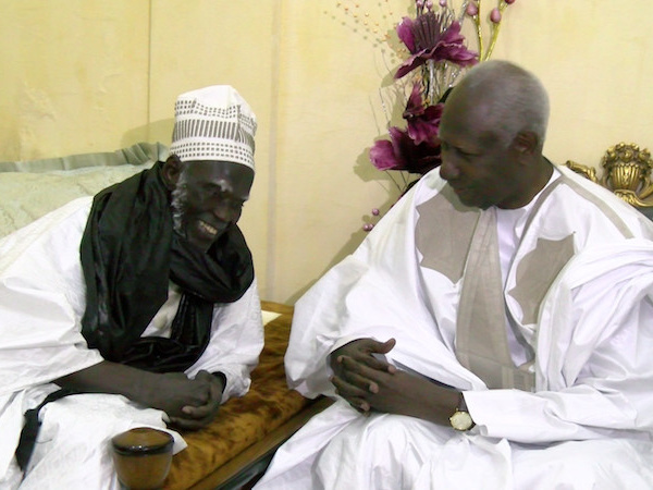 ABDOU DIOUF CHEZ SERIGNE MOUNTAKHA - ' Quand Serigne Abdou Lahad Mbacké me demandait de refuser d'exécuter un ordre du Président Senghor ! '