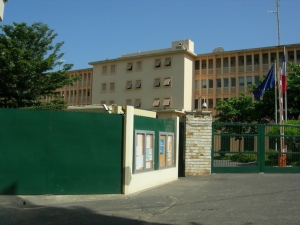 Suite à l'attaque de Ouagadougou : un dispositif spécial est déployé au niveau des bâtiments français à Dakar