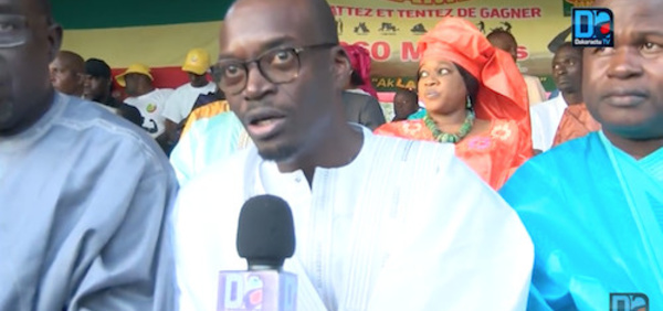 Lutte : Mamadou Kassé, DG Sn HLM  aux cotés de Cheikh Kanté  