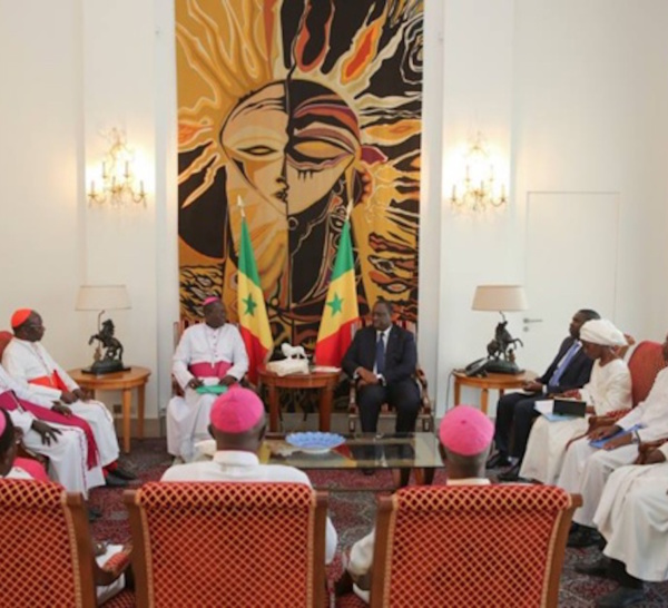 Incroyables largesses à l’Église : Ce que Macky Sall fait pour Rome en un jour (enquête)