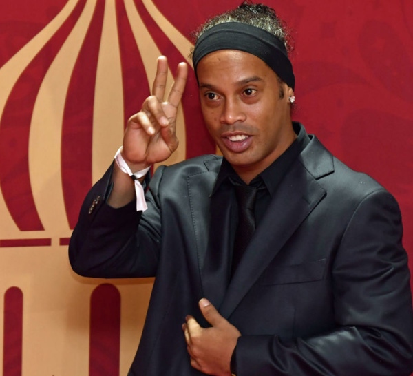 Ronaldinho se lance en politique