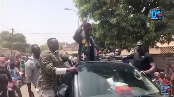 KOLDA : Wally Ballago Seck se paie un bain de foule à son arrivée dans le Fouladou