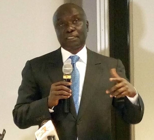 "Le ministre du tourisme a appelé le directeur de l'hôtel pour lui dire que si tu reçois Idrissa Seck, je t'amène le Fisc", affirme le président de Rewmi.