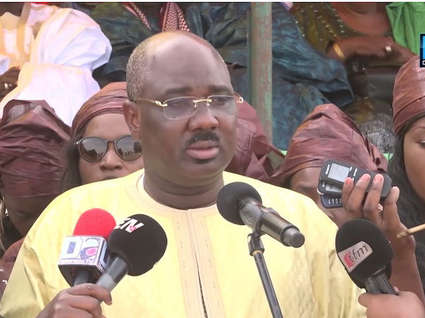 FARBA CORRIGE CISSÉ LÔ : " Macky n'a aucune dette ni envers lui ni envers l'Apr... Certaines réactions en cette veille de Présidentielle ne sont que pression et chantage '