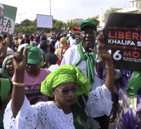 La manif’ de l’opposition vire à la division : Karismistes et partisans du maire de Dakar se disputent le khalifat