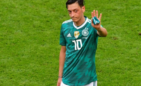 Scandale Özil : Le patron de la Fédération allemande de foot admet une erreur