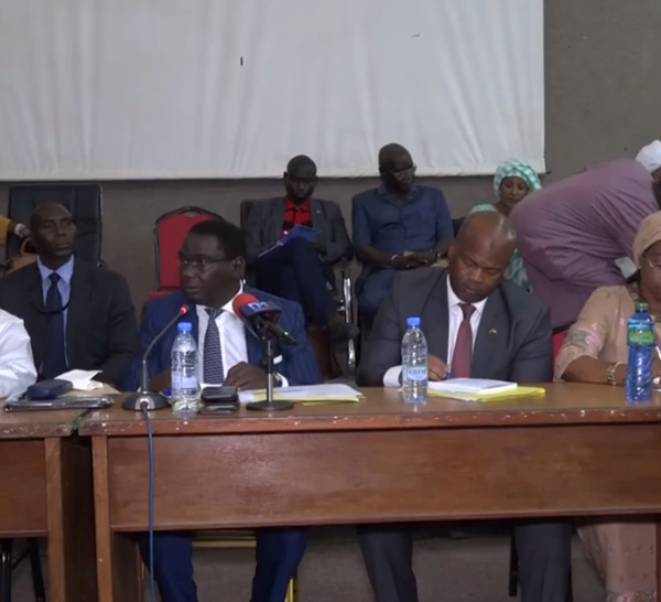 Parcelles Assainies-Transformation de 13800 titres précaires en titres fonciers : Cheikh Kanté s'engage  