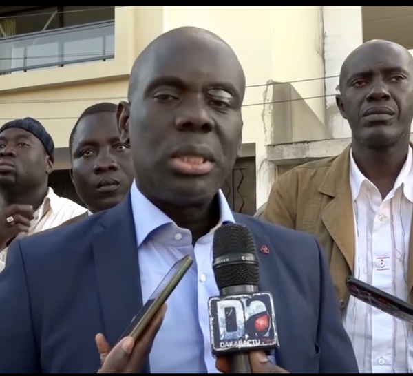 Conseil constitutionnel : Malick Gakou dépose sa candidature et soupçonne Macky Sall de vouloir faire invalider les parrainages de ses concurrents 