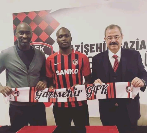 Officiel : Moussa Sow signe à Gazişehir Gaziantep FK en D2 Turque
