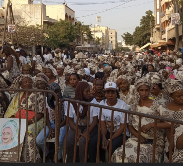 Présidentielle 2019 / Méga meeting :  Les femmes de Grand-Dakar font bloc derrière Ndèye Saly Diop Dieng