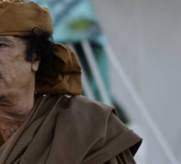 Kadhafi : "Je suis prêt à me sacrifier pour mon peuple"