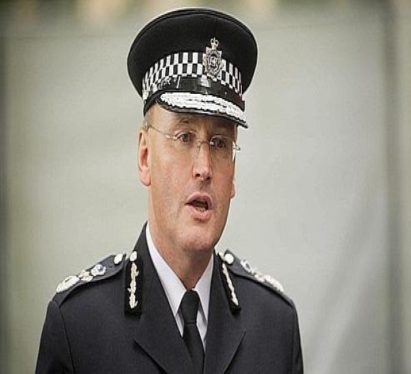 Écoutes : le chef de Scotland Yard démissionne