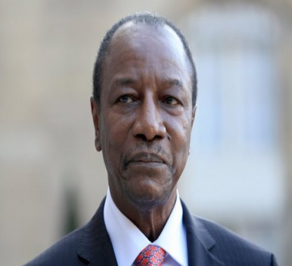 Guinée: tirs nourris près de sa résidence de Conakry, le président indemne