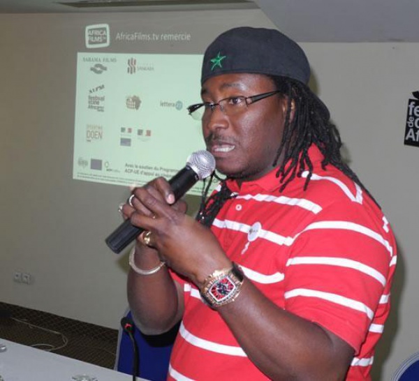 Dj Awadi sort « wakh wakheet »