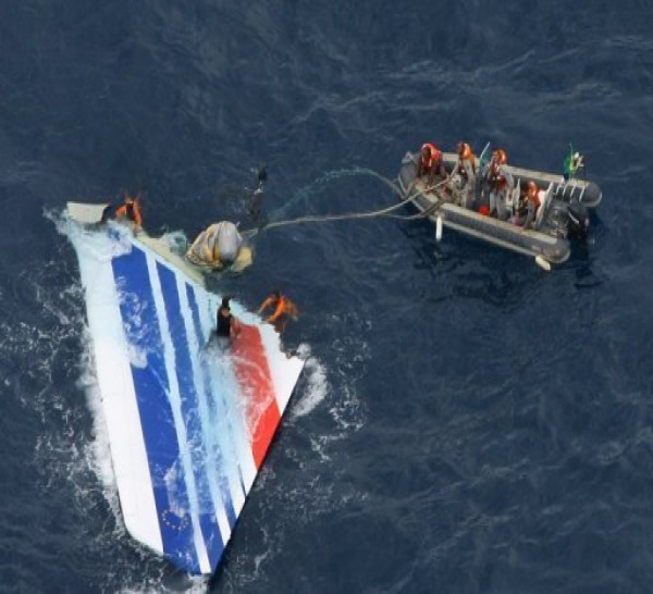 Rio-Paris: les enquêteurs du BEA identifient des défaillances de l'équipage