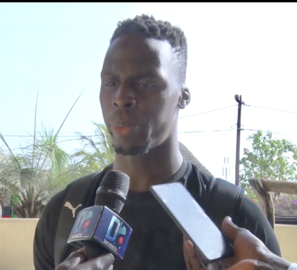 Édouard Mendy sur la concurrence au poste de gardien en sélection : "Quand on est un compétiteur, on a envie de jouer"