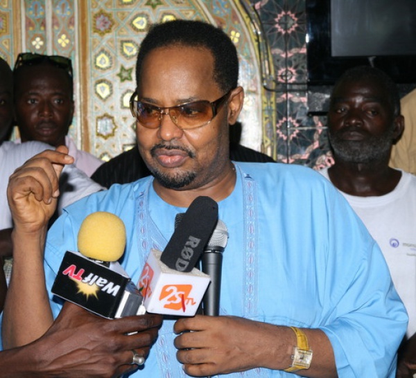 "Si Kadhafi n'est pas son ami, alors Wade n'a pas d'ami" (Ahmed Khalifa Niasse).